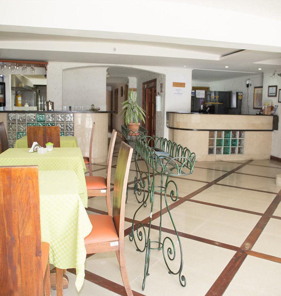Ayenda 1223 Porton De La 10 Hotel Medellin Bagian luar foto