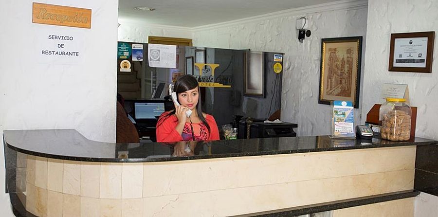 Ayenda 1223 Porton De La 10 Hotel Medellin Bagian luar foto