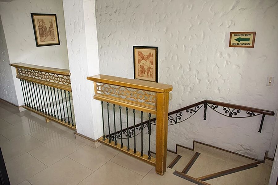 Ayenda 1223 Porton De La 10 Hotel Medellin Bagian luar foto
