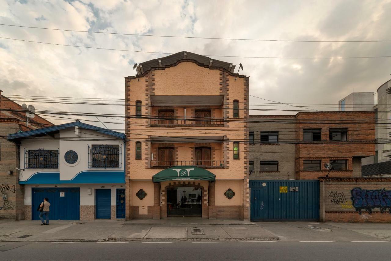 Ayenda 1223 Porton De La 10 Hotel Medellin Bagian luar foto